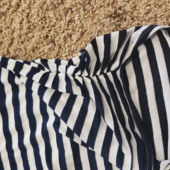 Medium Striped Lace maternity tee - Picture 3 of 4